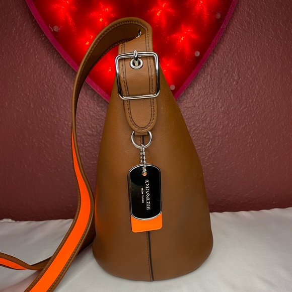 Coach Calf Leather Duffle & Matching Neon Wallet - Picture 8 of 14